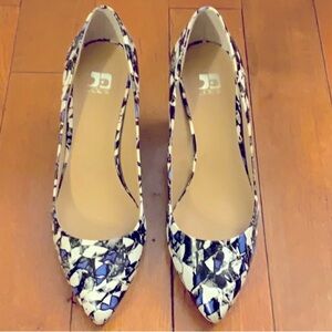 Joe’s Jeans Black White Blue Abstract Pattern size 7 1/2 Heels